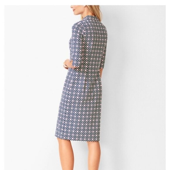 Talbots GEO-PRINT MOCKNECK KNIT SHIFT DRESS pink/navy size petite medium - Picture 12 of 12